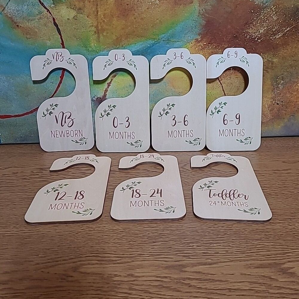 Baby Hanging Clothes Organizer Hangers Size Separators Wooden NB To Toddler